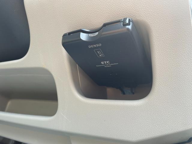 ムーヴ X 検2年 ETC ストラーダナビ フルセグTV スマートキー 横滑り防止装置 エコアイドル オートライト オートエアコン 禁煙車(29枚目)