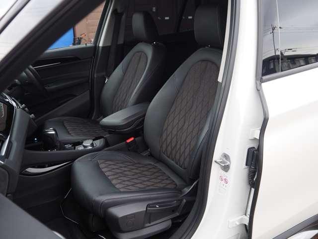 Ｘ１ ｘＤｒｉｖｅ　１８ｄ　ｘライン　４ＷＤ　ディーゼルターボ　車線逸脱　衝突回避　前席シートヒーター　パワーバックドア　純正ＨＤＤナビ　Ｂカメラ　前後ドラレコ　ＬＥＤヘッドライト　フォグ　革コンビシート　ルーフレール　純正１８ＡＷ（13枚目）