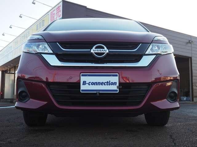 セレナ ２．０Ｘチェアキャブ　リフタータイプ　４ＷＤ　４ＷＤ　６人乗　電動式車椅子リフター　全方位モニター　衝突軽減　車線逸脱　両側パワスラ　パーキングアシスト　ドラレコ　オートハイビーム　クルコン　純正ＳＤナビ　ＢＴ接続　フルセグ　純正１５ＳＷ（8枚目）