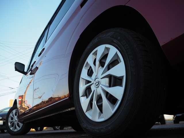 セレナ ２．０Ｘチェアキャブ　リフタータイプ　４ＷＤ　４ＷＤ　６人乗　電動式車椅子リフター　全方位モニター　衝突軽減　車線逸脱　両側パワスラ　パーキングアシスト　ドラレコ　オートハイビーム　クルコン　純正ＳＤナビ　ＢＴ接続　フルセグ　純正１５ＳＷ（43枚目）