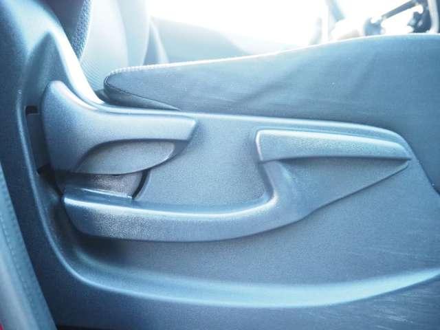 セレナ ２．０Ｘチェアキャブ　リフタータイプ　４ＷＤ　４ＷＤ　６人乗　電動式車椅子リフター　全方位モニター　衝突軽減　車線逸脱　両側パワスラ　パーキングアシスト　ドラレコ　オートハイビーム　クルコン　純正ＳＤナビ　ＢＴ接続　フルセグ　純正１５ＳＷ（57枚目）