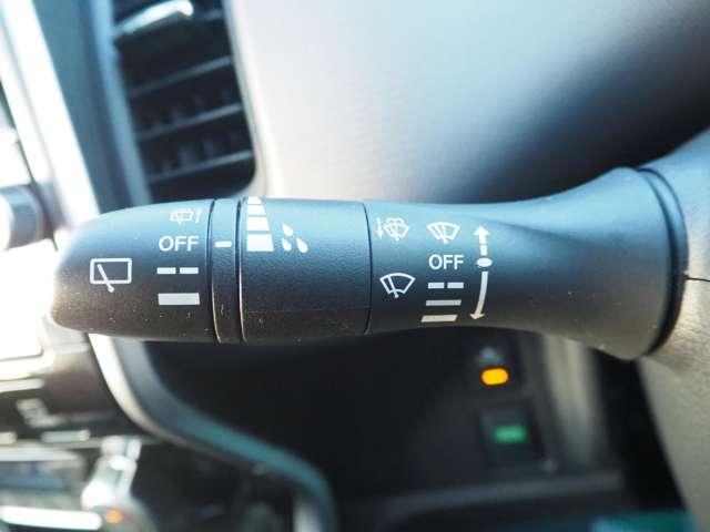 セレナ ２．０Ｘチェアキャブ　リフタータイプ　４ＷＤ　４ＷＤ　６人乗　電動式車椅子リフター　全方位モニター　衝突軽減　車線逸脱　両側パワスラ　パーキングアシスト　ドラレコ　オートハイビーム　クルコン　純正ＳＤナビ　ＢＴ接続　フルセグ　純正１５ＳＷ（61枚目）