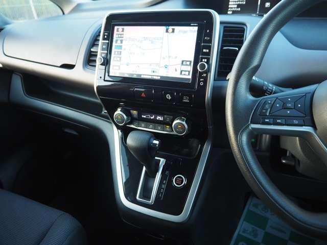 セレナ ２．０Ｘチェアキャブ　リフタータイプ　４ＷＤ　４ＷＤ　６人乗　電動式車椅子リフター　全方位モニター　衝突軽減　車線逸脱　両側パワスラ　パーキングアシスト　ドラレコ　オートハイビーム　クルコン　純正ＳＤナビ　ＢＴ接続　フルセグ　純正１５ＳＷ（66枚目）