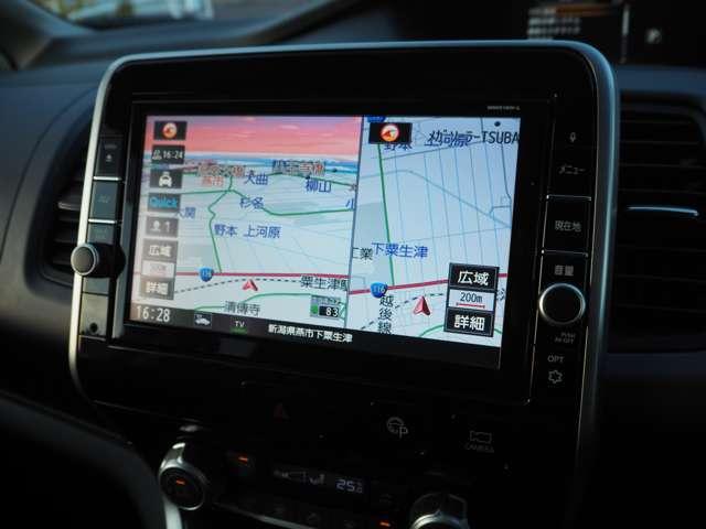 セレナ ２．０Ｘチェアキャブ　リフタータイプ　４ＷＤ　４ＷＤ　６人乗　電動式車椅子リフター　全方位モニター　衝突軽減　車線逸脱　両側パワスラ　パーキングアシスト　ドラレコ　オートハイビーム　クルコン　純正ＳＤナビ　ＢＴ接続　フルセグ　純正１５ＳＷ（69枚目）