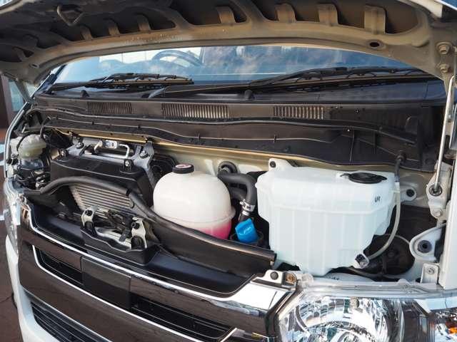 ハイエースバン スーパーGL ダークプライムII FOESエスパシオesキャンピング仕様 DT 4WD 社外フリップダウンモニター 衝突回避 車線逸脱 オートハイビーム ストラーダSDナビ BT フルセグ Bカメラ ブロックタイヤ LEDヘッドライト(21枚目)