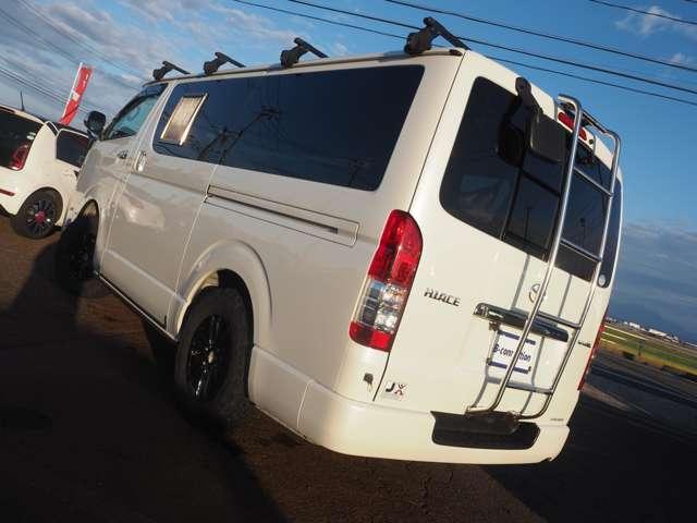 ハイエースバン スーパーGL ダークプライムII FOESエスパシオesキャンピング仕様 DT 4WD 社外フリップダウンモニター 衝突回避 車線逸脱 オートハイビーム ストラーダSDナビ BT フルセグ Bカメラ ブロックタイヤ LEDヘッドライト(33枚目)