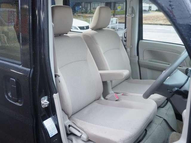 NV100クリッパーリオ E 4WD HR ターボ 衝突回避 障害物検知 車線逸脱 社外ナビ BT接続 地デジ 片側パワスラ HIDヘッドライト フォグランプ オートライト 純正14インチAW ベンチシート D席シートヒーター(12枚目)