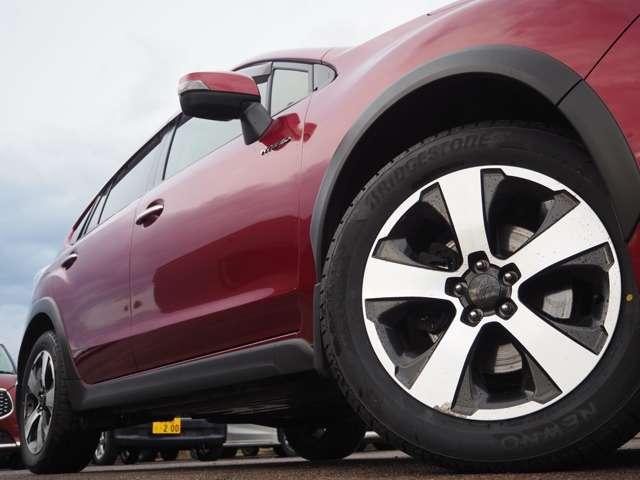 純正１７インチＡＷが足元を煌かせます♪