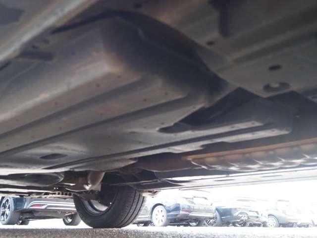 当社では入庫時にアイドリングチェック、試乗、装備品の確認を行っております♪