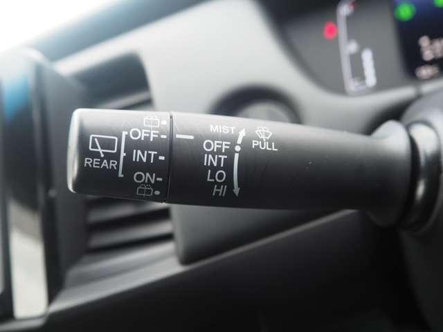 フィット ホーム　４ＷＤ　衝突軽減　レーダークルーズ　誤発進抑制　車線逸脱　純正ＳＤナビ　フルセグ　バックカメラ　ＬＥＤヘッドライト　オートハイビーム　アイドリングストップ　プッシュスタート　リアワイドカメラ　ドラレコ（62枚目）