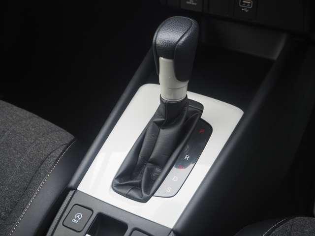 フィット ホーム　４ＷＤ　衝突軽減　レーダークルーズ　誤発進抑制　車線逸脱　純正ＳＤナビ　フルセグ　バックカメラ　ＬＥＤヘッドライト　オートハイビーム　アイドリングストップ　プッシュスタート　リアワイドカメラ　ドラレコ（68枚目）