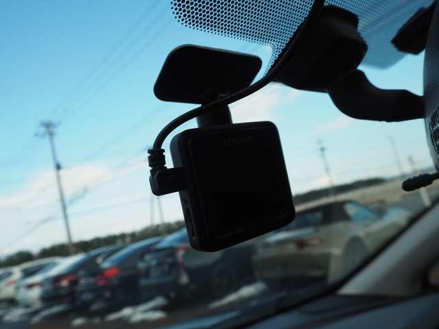 インプレッサスポーツ １．６ｉ－Ｌアイサイト　衝突軽減ブレーキ　レーダークルーズ　誤発進抑制　純正ナビ　ＢＴ接続　Ｂカメラ　ドラレコ　ステアリング連動ＬＥＤヘッドライト　純正ＯＰフロントグリル　ＬＥＤフォグランプ　ヒーテッドミラー　パドルシフト（18枚目）