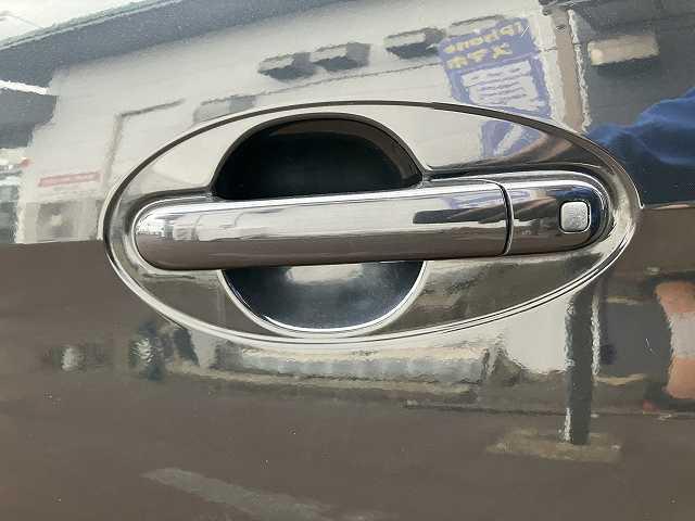 スペーシア X 検2年 スマートキー プッシュスタート ベンチシート アイドリングストップ 片側電動スライドドア オートエアコン ナビ フルフラットシート(42枚目)