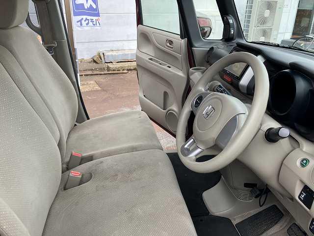 N-BOX G・Lパッケージ 検8年6月 ナビ ETC TV スマートキー プッシュスタート ベンチシート オートエアコン アイドリングストップ アルミホイール 片側電動スライドドア(5枚目)