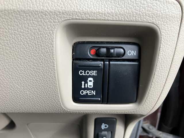 N-BOX G・Lパッケージ 検8年6月 ナビ ETC TV スマートキー プッシュスタート ベンチシート オートエアコン アイドリングストップ アルミホイール 片側電動スライドドア(23枚目)