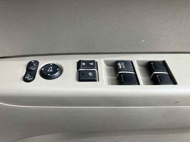 N-BOX G・Lパッケージ 検8年6月 ナビ ETC TV スマートキー プッシュスタート ベンチシート オートエアコン アイドリングストップ アルミホイール 片側電動スライドドア(27枚目)