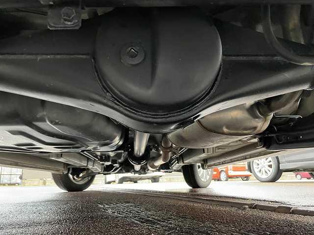 ワゴンＲスティングレー Ｘ　検８年２月　４ＷＤ　プッシュスタート　スマートキー　社外ナビ　ＴＶ　バックカメラ　前席シートヒーター　ベンチシート　オートエアコン　アルミホイール　オートライト（24枚目）