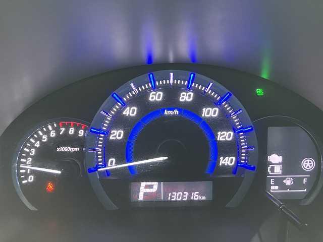 ワゴンＲスティングレー Ｘ　検８年２月　４ＷＤ　プッシュスタート　スマートキー　社外ナビ　ＴＶ　バックカメラ　前席シートヒーター　ベンチシート　オートエアコン　アルミホイール　オートライト（26枚目）