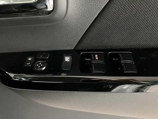 ワゴンＲスティングレー Ｘ　検８年２月　４ＷＤ　プッシュスタート　スマートキー　社外ナビ　ＴＶ　バックカメラ　前席シートヒーター　ベンチシート　オートエアコン　アルミホイール　オートライト（33枚目）