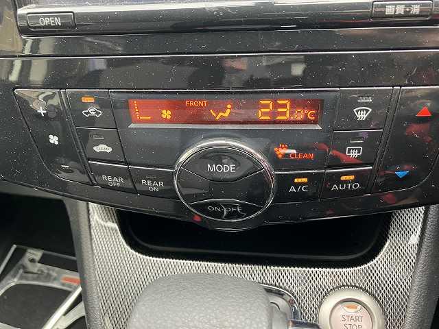 セレナ ライダー　ブラックライン　検２年　４ＷＤ　８人乗り　Ｂカメラ　両側電動スライドドア　ナビ　ＴＶ　ＥＴＣ　オートライト　スマートキー　プッシュスタート　オートエアコン　アルミホイール　ウィンカーミラー　フォグ　３列シート（45枚目）