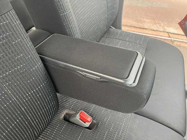 中古車販売　オーシャンデザイン　（株）ＡＯＺＯＲＡ　ＣＯＭＰＡＮＹ〒９５０−０８０３新潟県新潟市東区中興野１−１５新潟バイパス　海老ケ瀬インター降りて７５０ｍ定休日：日曜・月曜　営業時間：９時〜１８時