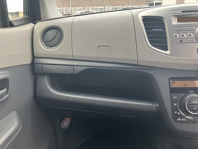 ワゴンＲ ＦＸ　検８年６月　キーレス　オートエアコン　純正オーディオ　シートヒーター　アイドリングストップ　ベンチシート　フルフラットシート　ＣＤ　合鍵あり（30枚目）