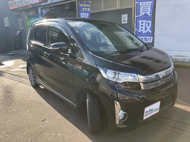 ｅＫカスタム Ｇ　検２年　社外ナビ　バックカメラ　ＴＶ　アイドリングストップ　プッシュスタート　ウィンカーミラー　ベンチシート　シートヒーター　オートエアコン　アルミホイール（10枚目）