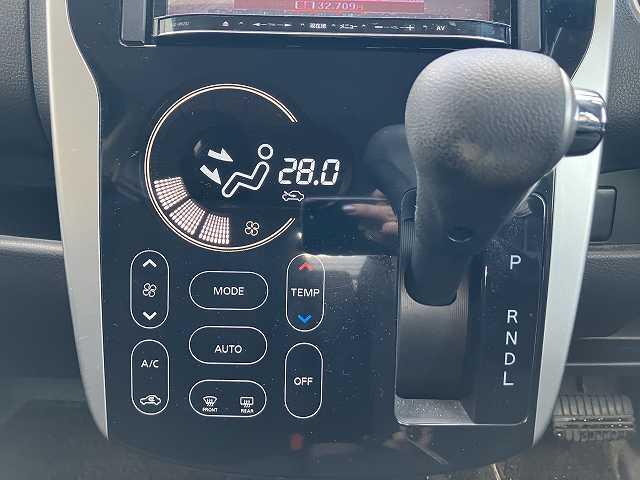 ｅＫカスタム Ｇ　検２年　社外ナビ　バックカメラ　ＴＶ　アイドリングストップ　プッシュスタート　ウィンカーミラー　ベンチシート　シートヒーター　オートエアコン　アルミホイール（16枚目）