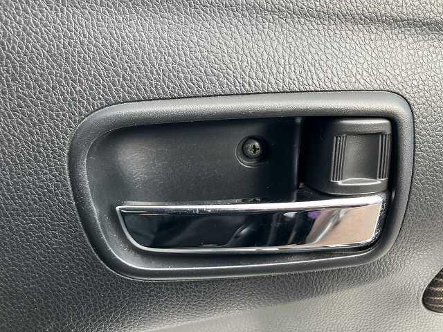 ｅＫカスタム Ｇ　検２年　社外ナビ　バックカメラ　ＴＶ　アイドリングストップ　プッシュスタート　ウィンカーミラー　ベンチシート　シートヒーター　オートエアコン　アルミホイール（24枚目）