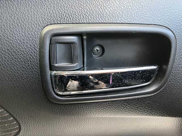 ｅＫカスタム Ｇ　検２年　社外ナビ　バックカメラ　ＴＶ　アイドリングストップ　プッシュスタート　ウィンカーミラー　ベンチシート　シートヒーター　オートエアコン　アルミホイール（26枚目）