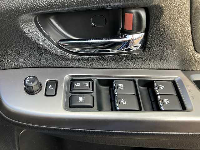 レヴォーグ 1.6GT-Sアイサイト 検2年 4WD 純正ナビ TV バックカメラ クルーズコントロール パワーシート ETC プッシュスタート Sキー パドルシフト オートエアコン オートライト アルミホイール(26枚目)