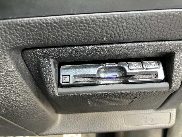 レヴォーグ 1.6GT-Sアイサイト 検2年 4WD 純正ナビ TV バックカメラ クルーズコントロール パワーシート ETC プッシュスタート Sキー パドルシフト オートエアコン オートライト アルミホイール(30枚目)