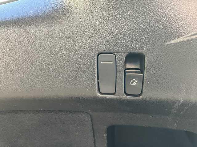 レヴォーグ 1.6GT-Sアイサイト 検2年 4WD 純正ナビ TV バックカメラ クルーズコントロール パワーシート ETC プッシュスタート Sキー パドルシフト オートエアコン オートライト アルミホイール(54枚目)