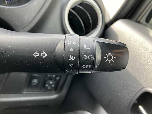 デイズ ハイウェイスターX Vセレクション+セーフティII 検8年10月 4WD アラウンドビューモニター アイドリングストップ 運転席シートヒーター CD オートエアコン スマートキー アルミホイール フォグ バックカメラ(14枚目)