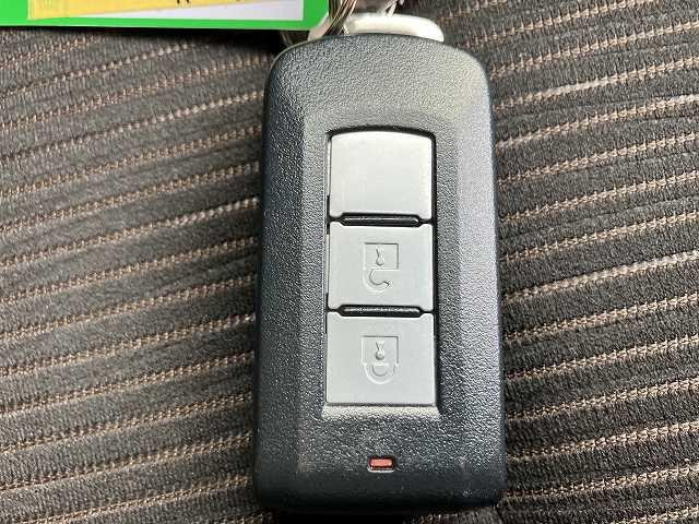 デイズ ハイウェイスターX Vセレクション+セーフティII 検8年10月 4WD アラウンドビューモニター アイドリングストップ 運転席シートヒーター CD オートエアコン スマートキー アルミホイール フォグ バックカメラ(19枚目)