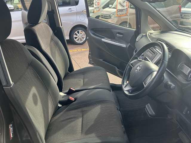 デイズ ハイウェイスターX Vセレクション+セーフティII 検8年10月 4WD アラウンドビューモニター アイドリングストップ 運転席シートヒーター CD オートエアコン スマートキー アルミホイール フォグ バックカメラ(25枚目)