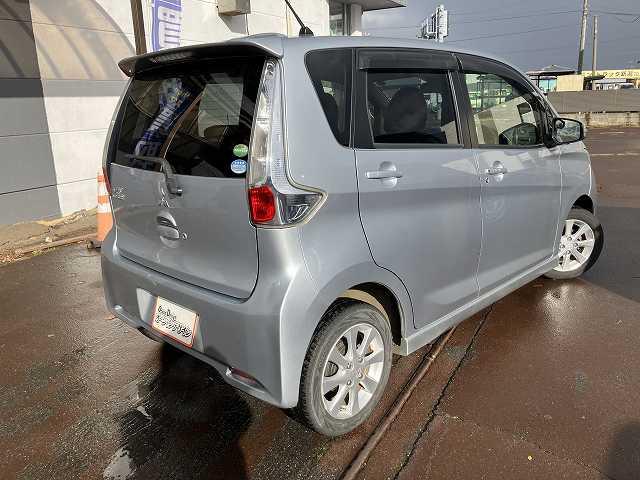 ｅＫカスタム Ｇ　ｅ－アシスト　検８年４月　バックカメラ　Ｂｌｕｅｔｏｏｔｈ　ＥＴＣ　アイドリングストップ　スマートキー　フォグ　ベンチシート　ウィンカーミラー　オートエアコン　ＣＤ　ＤＶＤ　関東仕入れ（8枚目）