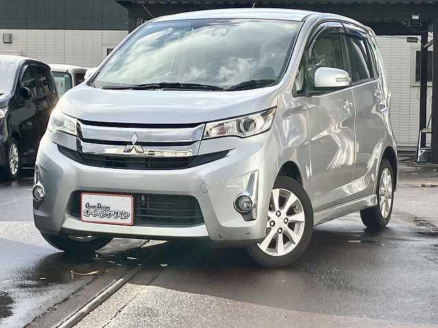 ｅＫカスタム Ｇ　ｅ－アシスト　検８年４月　バックカメラ　Ｂｌｕｅｔｏｏｔｈ　ＥＴＣ　アイドリングストップ　スマートキー　フォグ　ベンチシート　ウィンカーミラー　オートエアコン　ＣＤ　ＤＶＤ　関東仕入れ（12枚目）