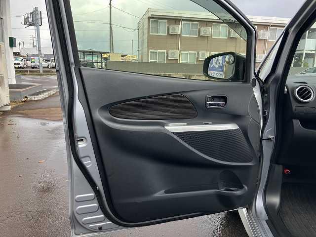 ｅＫカスタム Ｇ　ｅ－アシスト　検８年４月　バックカメラ　Ｂｌｕｅｔｏｏｔｈ　ＥＴＣ　アイドリングストップ　スマートキー　フォグ　ベンチシート　ウィンカーミラー　オートエアコン　ＣＤ　ＤＶＤ　関東仕入れ（28枚目）