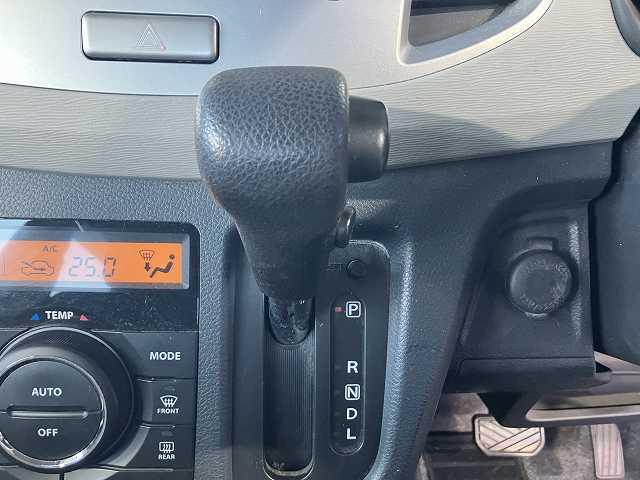 ワゴンR FX 検8年9月 ETC アイドリングストップ キーレス 運転席シートヒーター 純正オーディオ CD オートエアコン ベンチシート(17枚目)