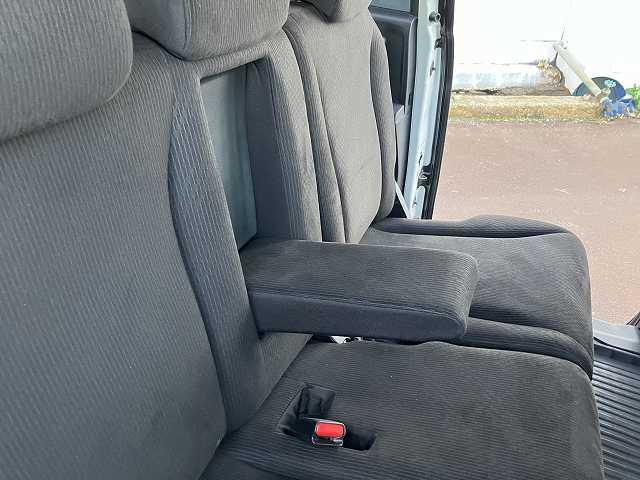 フリード Ｇ　ジャストセレクション　検２年　４ＷＤ　ＥＴＣ　ナビ　バックカメラ　オートエアコン　オートライト　左側電動スライドドア　Ｂｌｕｅｔｏｏｔｈ　社外アルミホイール　ウィンカーミラー　３列シート　フォグライト（21枚目）