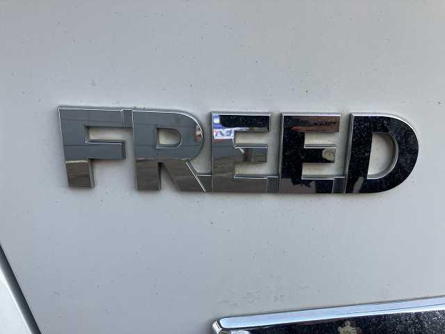 フリード Ｇ　ジャストセレクション　検２年　４ＷＤ　ＥＴＣ　ナビ　バックカメラ　オートエアコン　オートライト　左側電動スライドドア　Ｂｌｕｅｔｏｏｔｈ　社外アルミホイール　ウィンカーミラー　３列シート　フォグライト（50枚目）