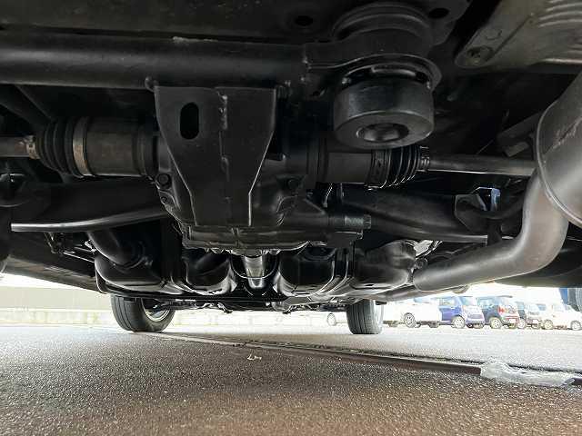 フリード Ｇ　ジャストセレクション　検２年　４ＷＤ　ＥＴＣ　ナビ　バックカメラ　オートエアコン　オートライト　左側電動スライドドア　Ｂｌｕｅｔｏｏｔｈ　社外アルミホイール　ウィンカーミラー　３列シート　フォグライト（52枚目）