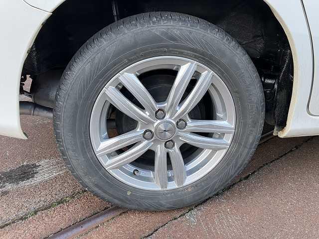 フリード Ｇ　ジャストセレクション　検２年　４ＷＤ　ＥＴＣ　ナビ　バックカメラ　オートエアコン　オートライト　左側電動スライドドア　Ｂｌｕｅｔｏｏｔｈ　社外アルミホイール　ウィンカーミラー　３列シート　フォグライト（56枚目）