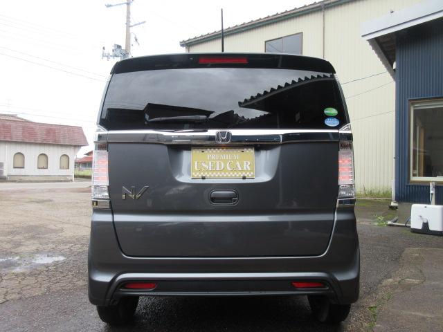 Ｎ－ＢＯＸスラッシュ Ｇ・ターボＡパッケージ　東海仕入　４ＷＤ　ターボ　ツートンカラー　純正ＳＤナビ　フルセグＴＶ　Ｂｌｕｅｔｏｏｔｈ　バックカメラ　ＥＴＣ　衝突被害軽減　ＨＩＤライト　ＦＯＧランプ　ステアリングスイッチ　クルーズコントロール（6枚目）