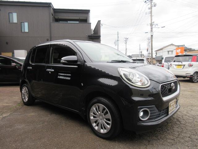 パッソ モーダ　Ｓ　東海仕入れ　禁煙車　スマートアシスト　ＳＤナビ　フルセグＴＶ　バックカメラ　Ｂｌｕｅｔｏｏｔｈ　ビルトインＥＴＣ　ＬＥＤライト　ＦＯＧランプ　ステアリングスイッチ　スマートキー　アイドリングストップ（3枚目）