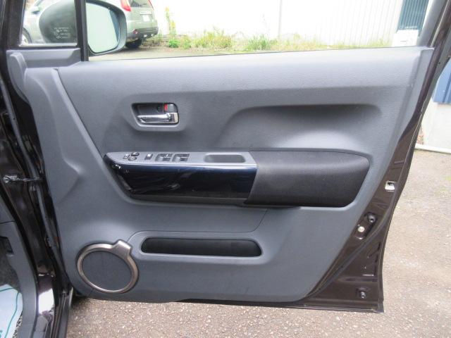 ハスラー ＪスタイルＩＩＩ　４ＷＤ　特別仕様車　純正８インチモニター　フルセグＴＶ　バックカメラ　Ｂｌｕｅｔｏｏｔｈ対応　ＥＴＣ　デュアルカメラブレーキサポート　ＨＩＤライト　ＦＯＧランプ　ステアリングスイッチ（24枚目）