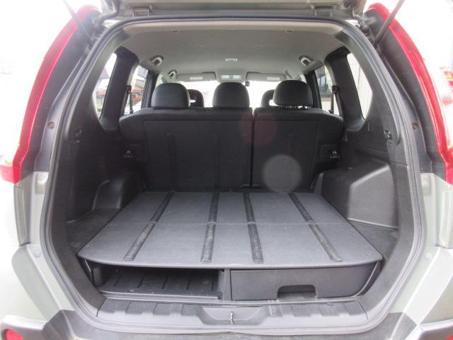 エクストレイル ２０Ｓｔｔ　関東仕入　禁煙車　４ＷＤ切替　記録簿　ＳＤナビ　フルセグＴＶ　Ｂｌｕｅｔｏｏｔｈ　バックカメラ　ＥＴＣ　ドライブレコーダー　　キセノンライト　ＦＯＧランプ　１７ＡＷ　カプロンシート　横滑り防止（35枚目）