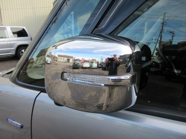 ソリオバンディット ハイブリッドＭＶ　パワースライド　フリップダウン　ＳＤナビ　フルセグＴＶ　Ｂｌｕｅｔｏｏｔｈ　Ｂカメラ　ＥＴＣ　前後ドラレコ　禁煙車　シートカバー　シートヒーター　ＨＩＤライト　ＦＯＧランプ　車線逸脱警報　横滑り防止（10枚目）