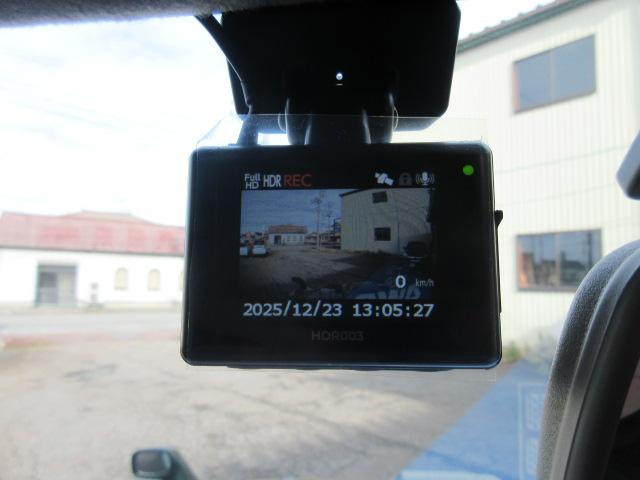 ジムニー ランドベンチャー　関東仕入　禁煙車　７型後期モデル　ターボ　　メモリーナビ　フルセグＴＶ　ＥＴＣ　ドライブレコーダー　ルーフレール　シートヒーター　専用シート　記録簿（29枚目）